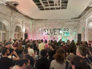 VELVET BUS 2025 at Paros Park