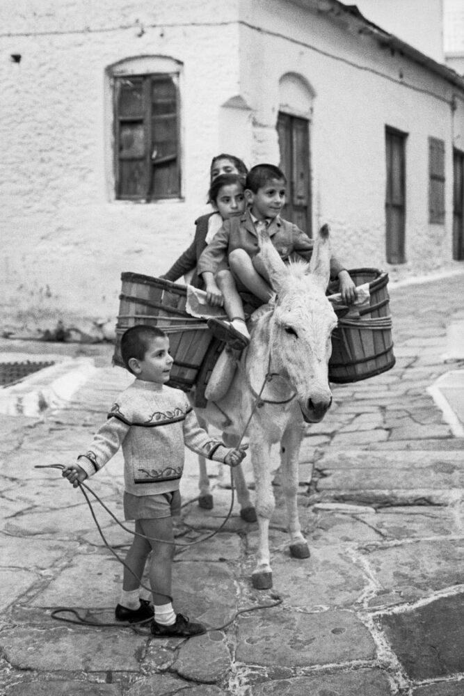 Paros Park presents Robert McCabe